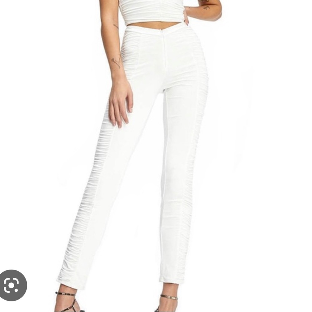 Estelle Pant